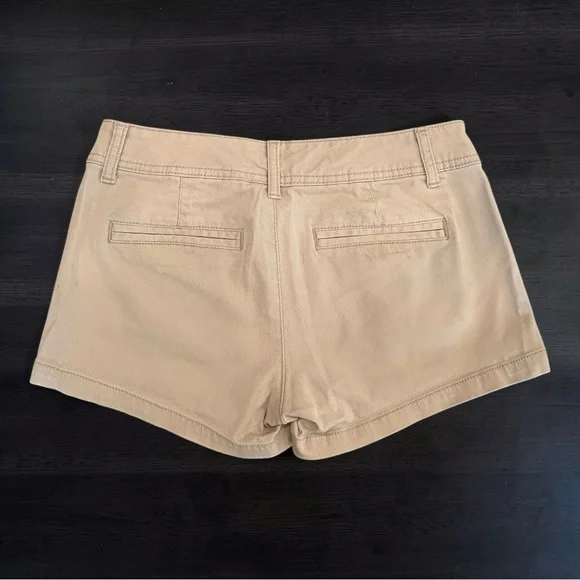 NWOT Arizona Jean Co. Size 1 Khaki Tan Shorts Low Rise 2.5” inseam Belt Loops - Picture 3 of 7